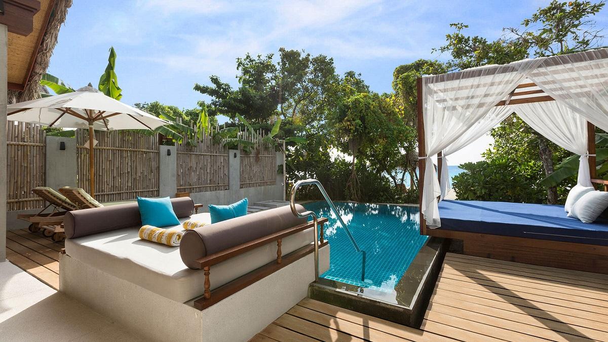 Furaveri Island r3-beach pool vila (2)