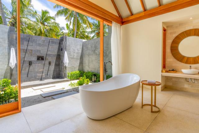 2BedroomBeachResidenceBathroomView