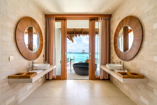 OceanPoolVillaBathroomView