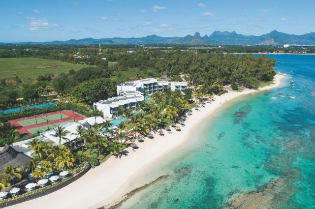 Victoria Beachcomber Resort & Spa