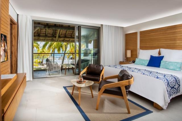 Paradis Beachcomber 8 BF room (2).JPG