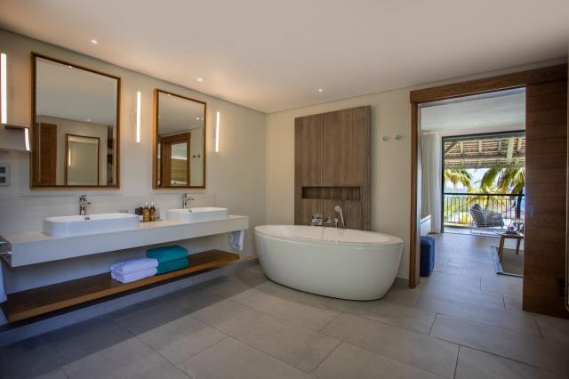 Paradis Beachcomber 8 BF room (4).JPG
