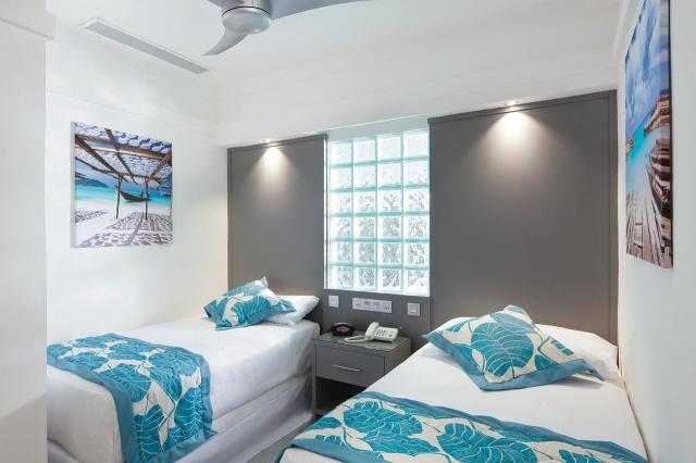 Riu Playa Blanca 3 SUIT (2)
