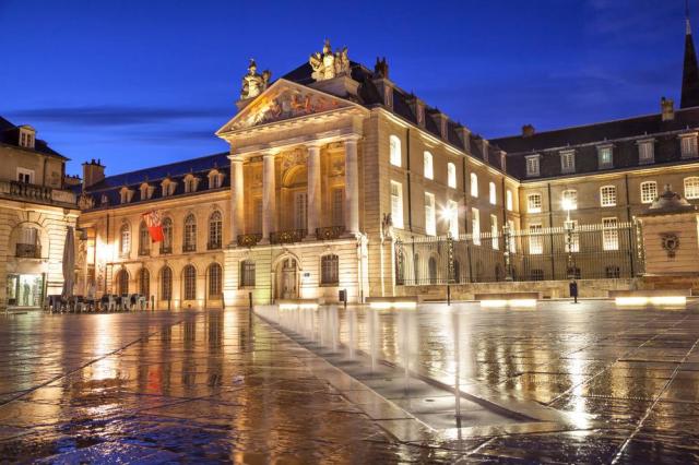 Francie_Dijon_shutterstock_21