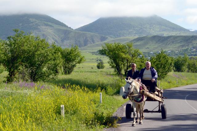 on the way to Vardzia.JPG