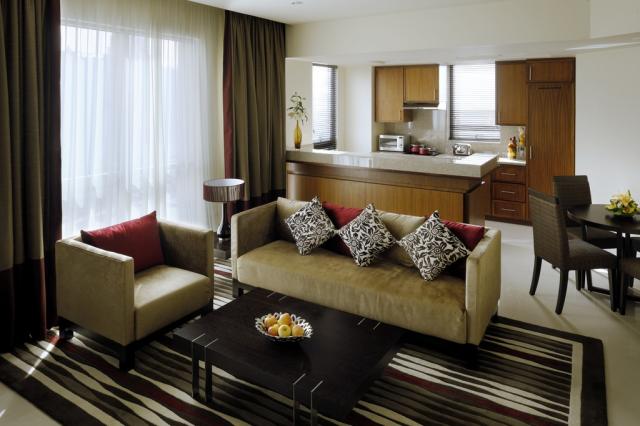 Ramada Downtown r2-rooms and studios (13).JPG