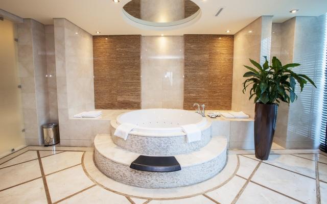 Rixos The Palm 11-king suite (2)