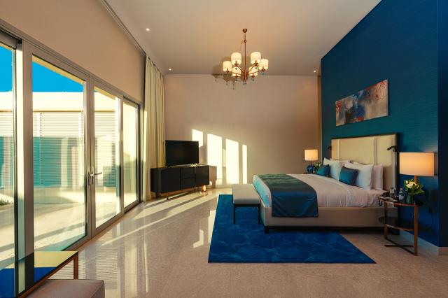 Rixos The Palm 21 pool Suit (3) 