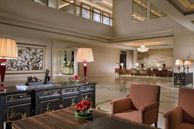 Singapore-St-Regis-Singapore-hala-13105