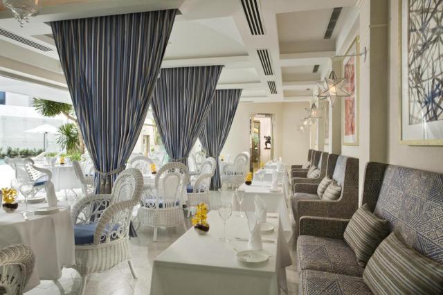 Singapore-St-Regis-Singapore-restaurace-13130