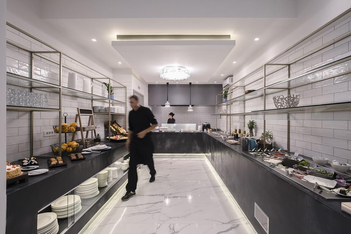 restaurant2