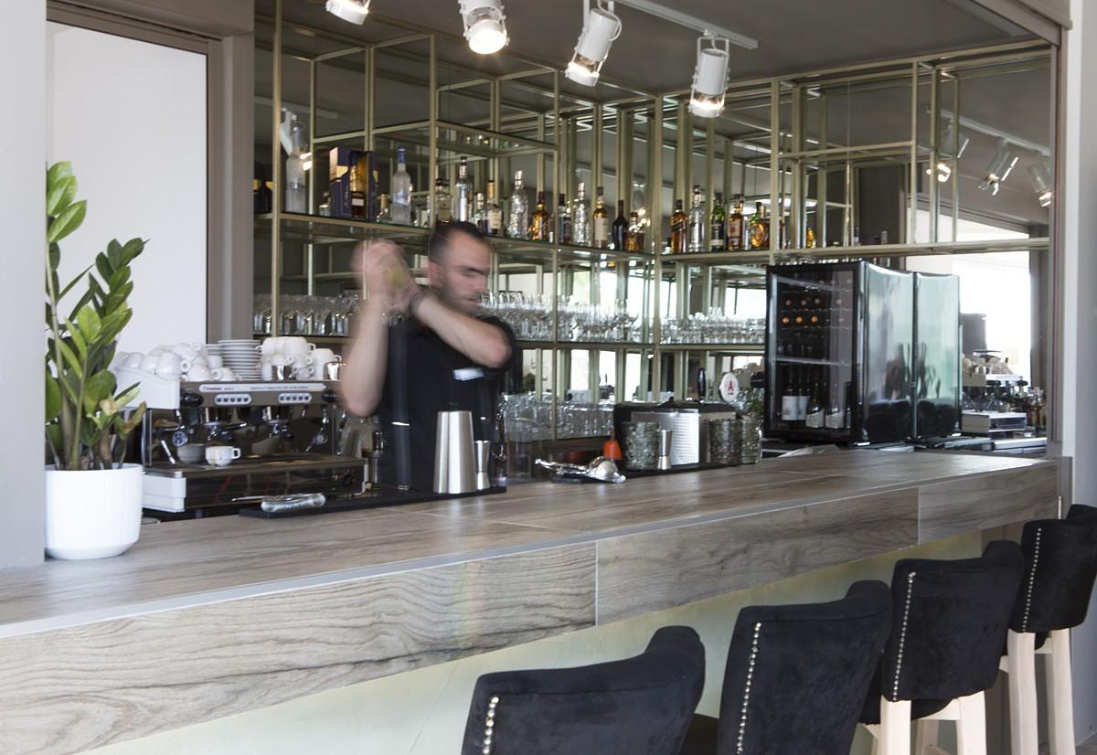 bar (1)