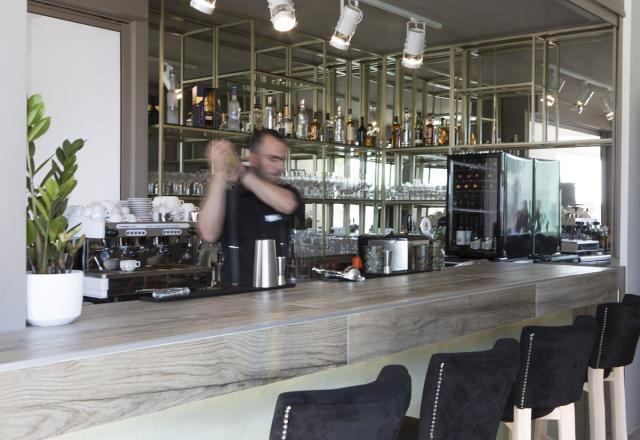 bar (1)