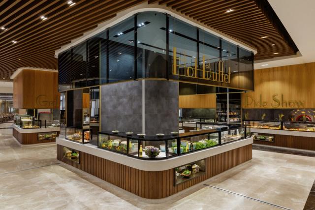 MAIN RESTAURANT 8