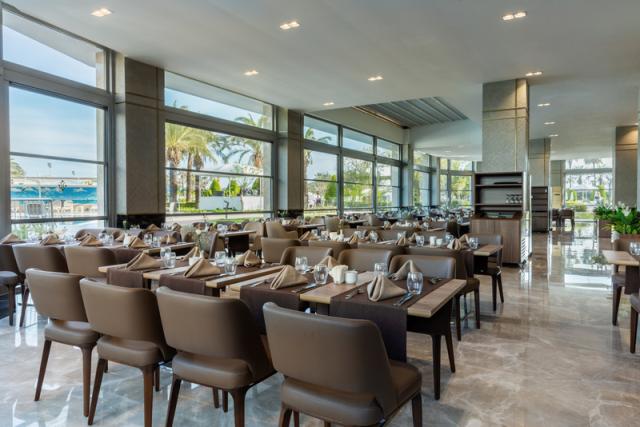 MAIN RESTAURANT 3