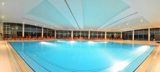 Miracle-resort-pool-1540