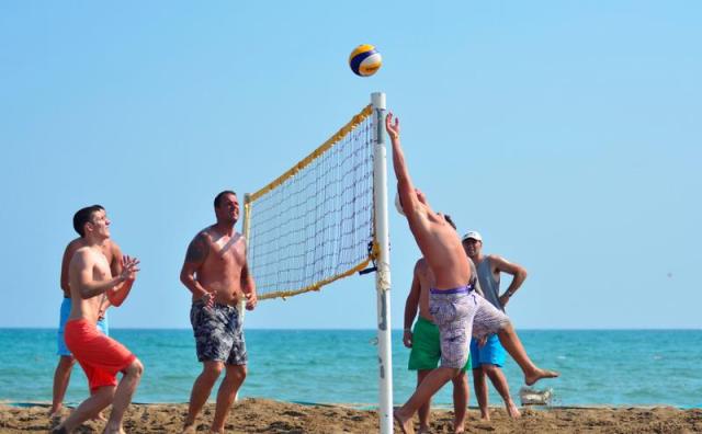 Miracle-2014-beach-volleyball.JPG