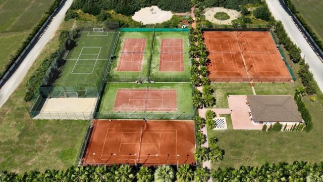 Tennis