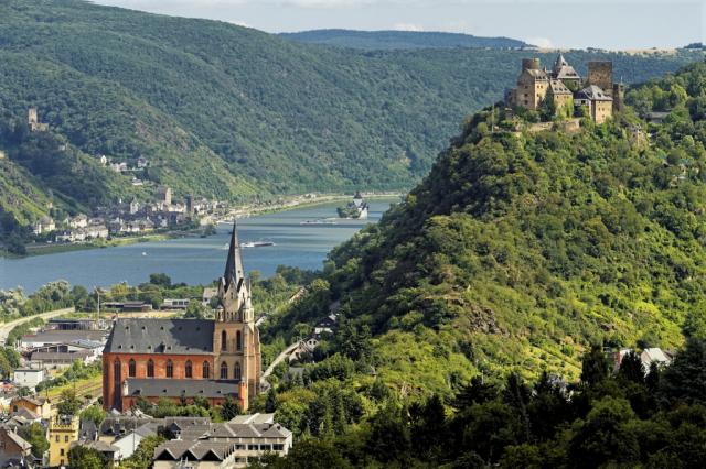 Oberwesel shutterstock_490276186