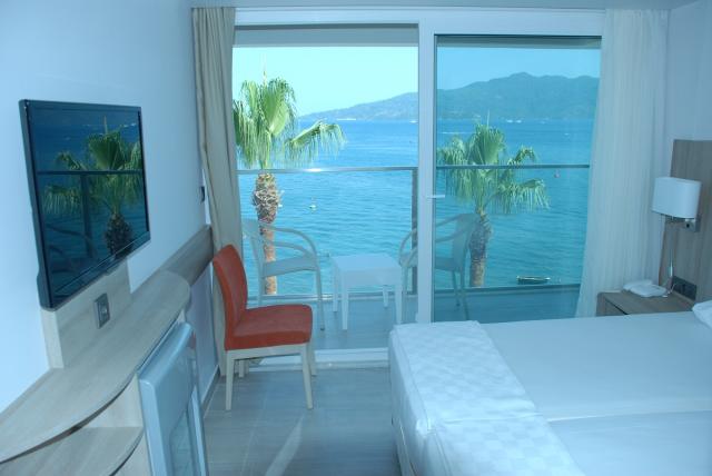 Begonville Beach rooms (6).JPG