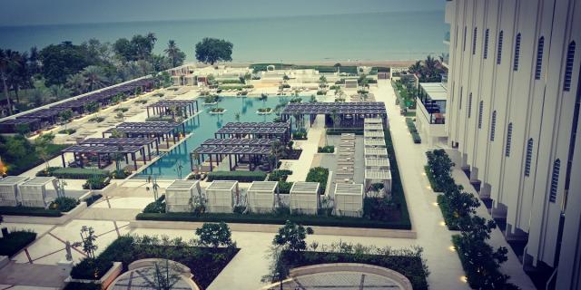 w muscat pool2 (2)