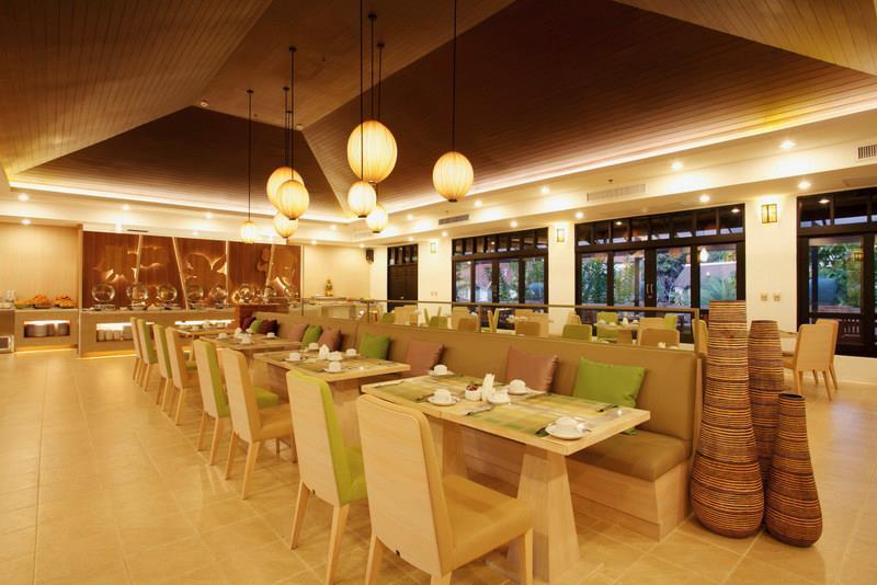 Thajsko-Centara-Seaview-restaurant-16130
