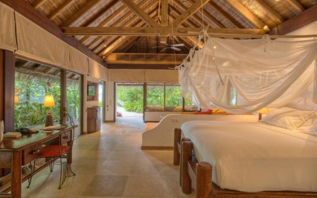 Soneva Fushi 7-FAM vila p (7)