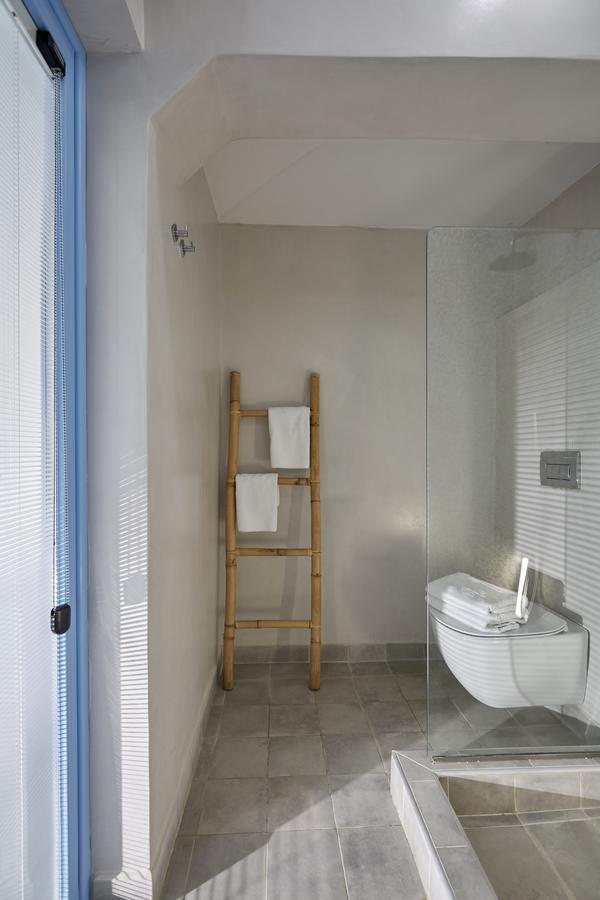 andromeda-santorini r8 other rooms2 (1)