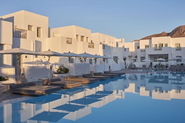 aqua-blue-hotel-07-1024x683