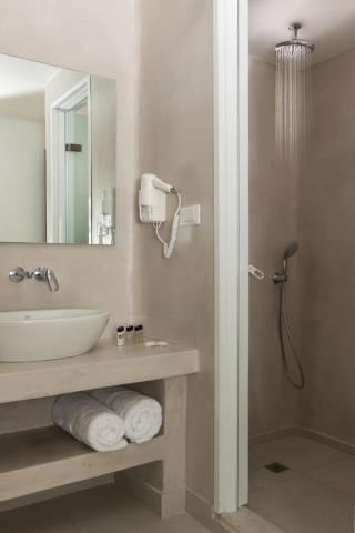 Strogoli hotel ext 3 (10)