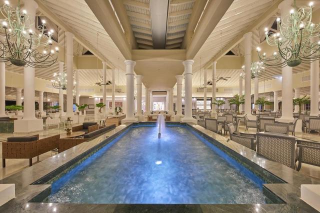 Bahia Principe Luxury Ambar 5 (2)