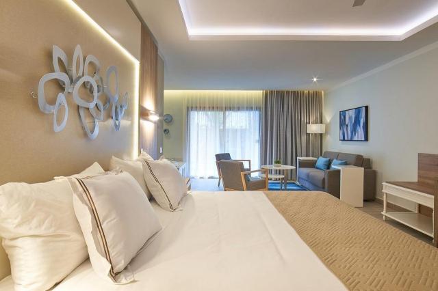Bahia Principe Luxury Ambar 8 (1)