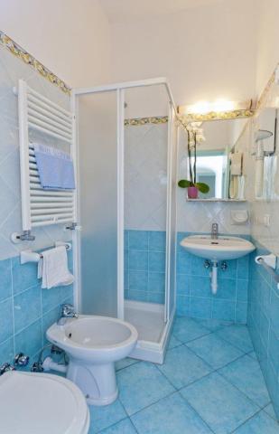 8_Bagno_matrimoniale_2
