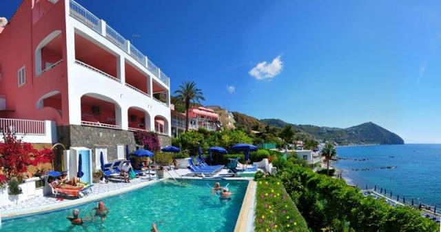 piscinatermalecasarosahotel