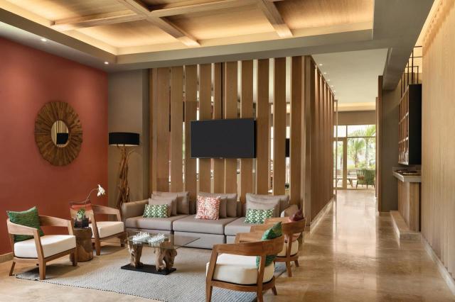 Hilton La Romana interiors (7)