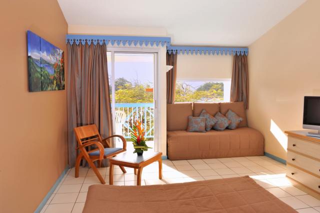 Chambre-Double-Hotel-Le-Carayou-Martinique_-1