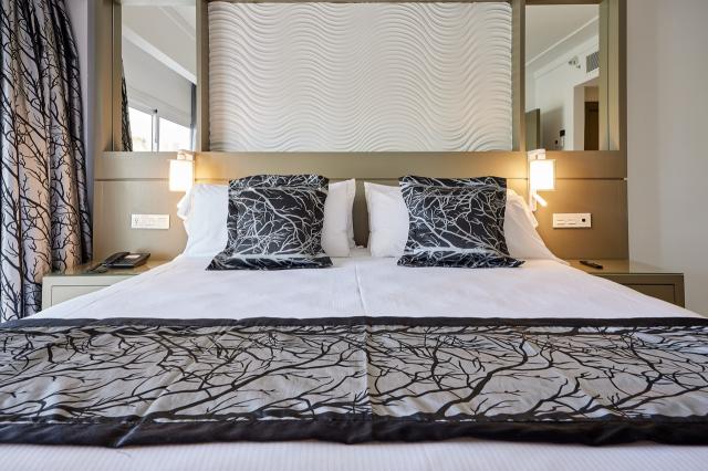 Riu Palace Macao 14 SUIT (2)