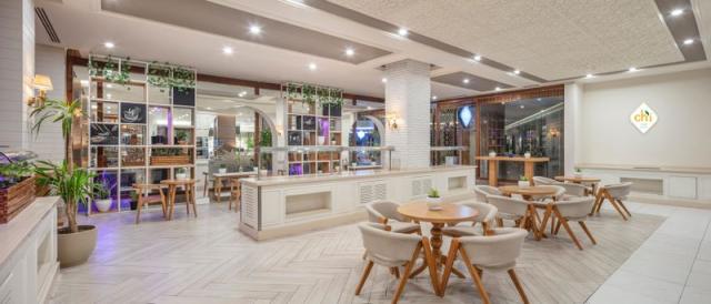 095-R-restaurant_113885205