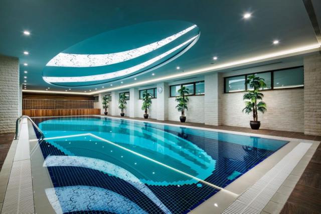 041-HB-indoor-pool_113446291