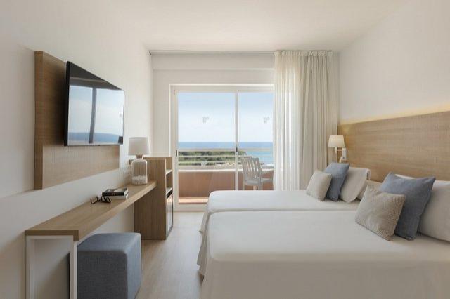 CalaFont-2025-new-room