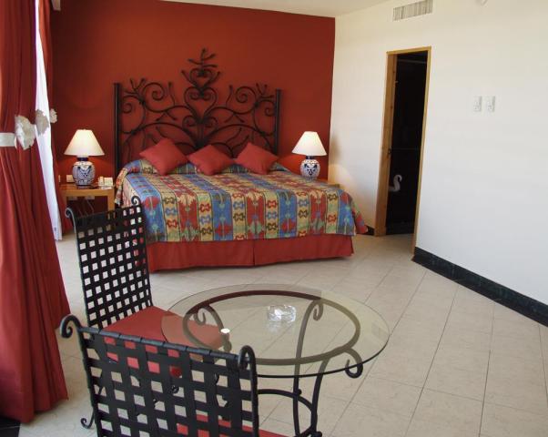 Mexiko-Oasis-Cancun-pokoj-1215