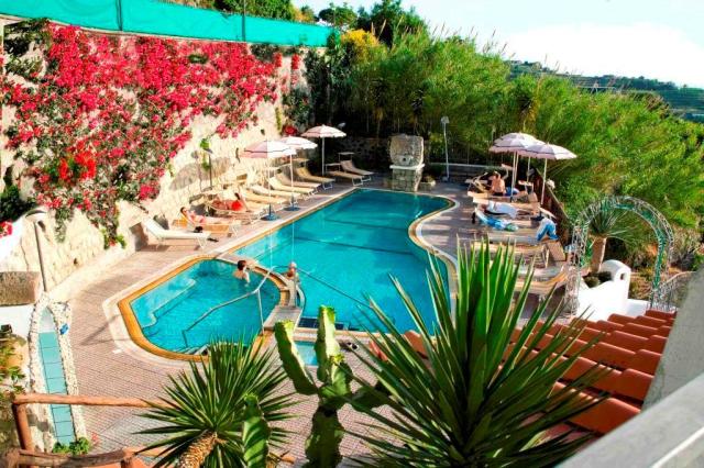 Hotel-Residence-La-Rosa-Thermalpool
