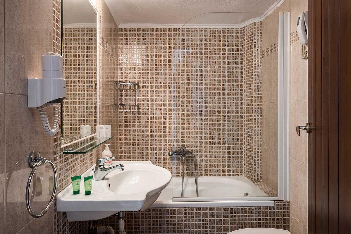 geraniotis rooms 1 (13)