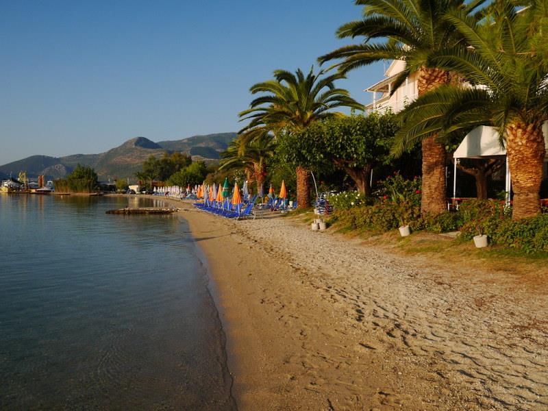 Paradise_Beach_1742.JPG