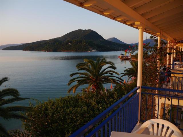 Paradise_Beach_1733.JPG