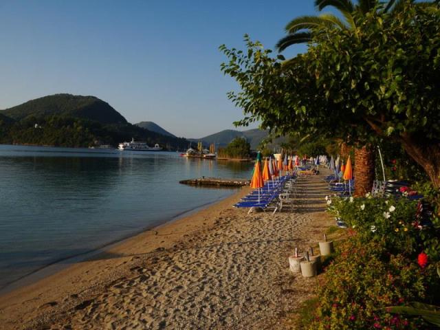 Paradise_Beach_1740.JPG