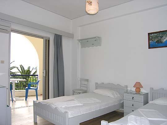Paradise_Beach_1747