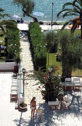 cko-Korfu-Dassia-Elea-beach-zahrada-plaz-703_16445