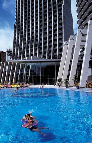 Benidorm-GHBali-pool-4