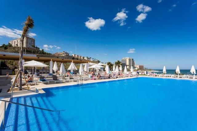 Estival_pool_3